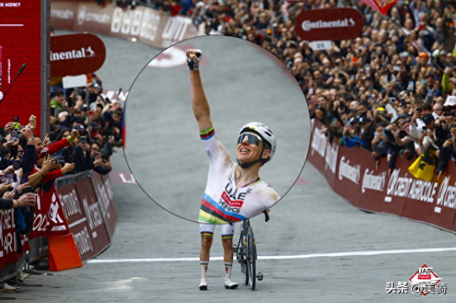 华体会电竞-波加查在白路赛腋下佩戴的传感器仅仅是一个手环?|设备|塔代伊·波加查|比赛|手套|手腕_新浪体育_新浪新闻